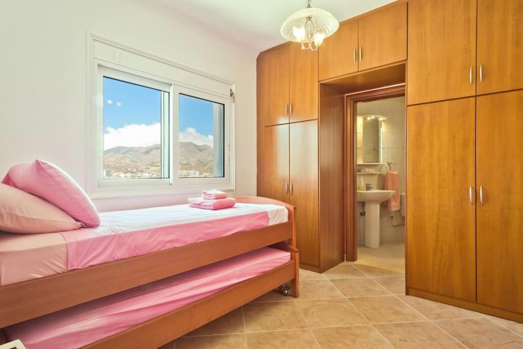 Apartment Crystal Chateau: μaisonette Above The Sea *