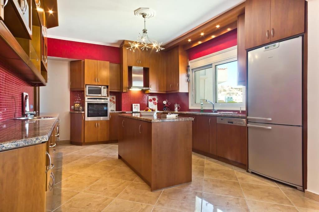 Crystal Chateau: μaisonette Above The Sea Daire Kerpe
